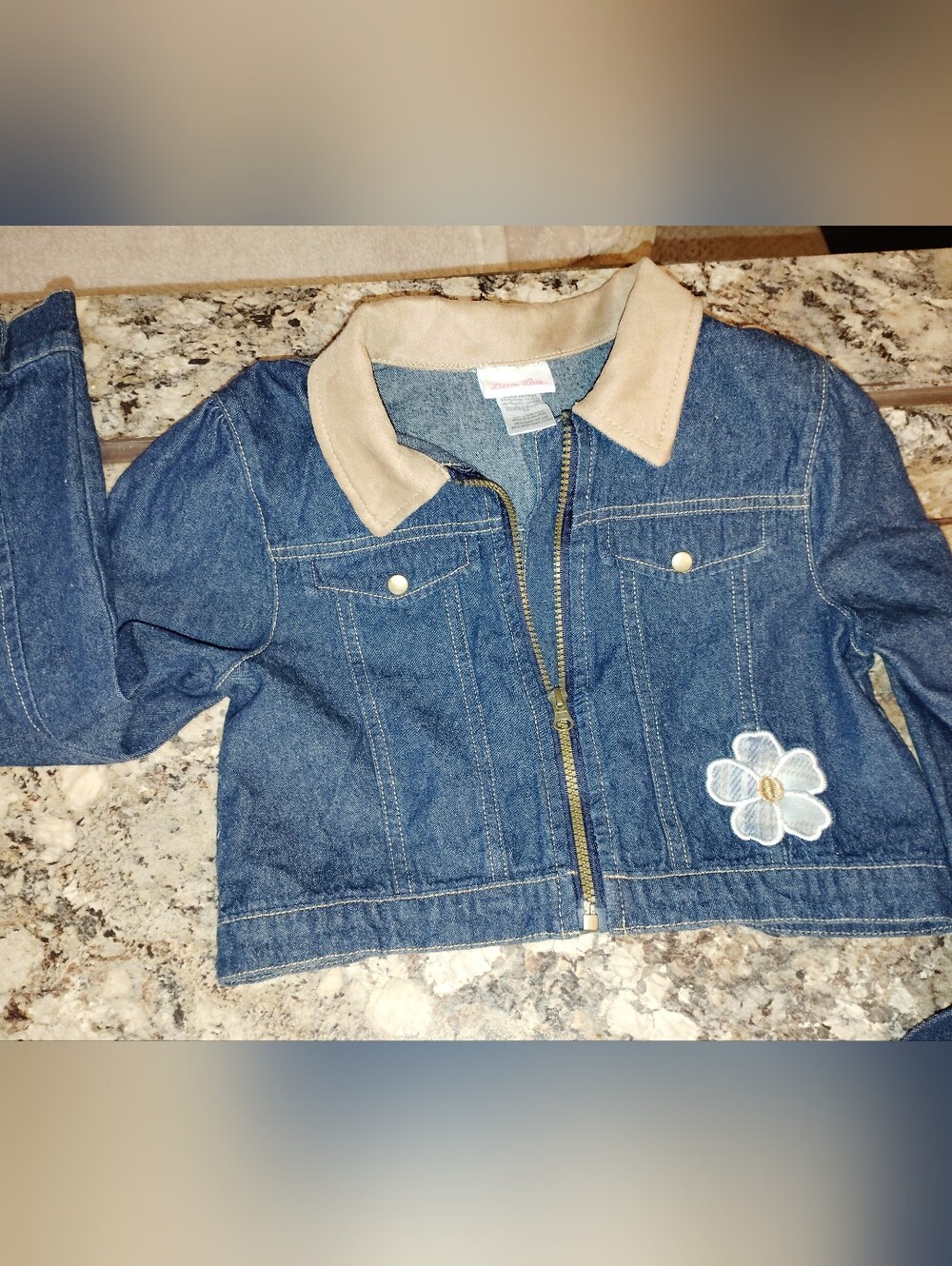 Nwt 10 Little Lass® Product: Girls' Full-Zip Cropped Denim Jacket - Picture 4 of 5